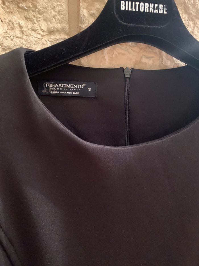 Robe noir rinascimento - photo numéro 2