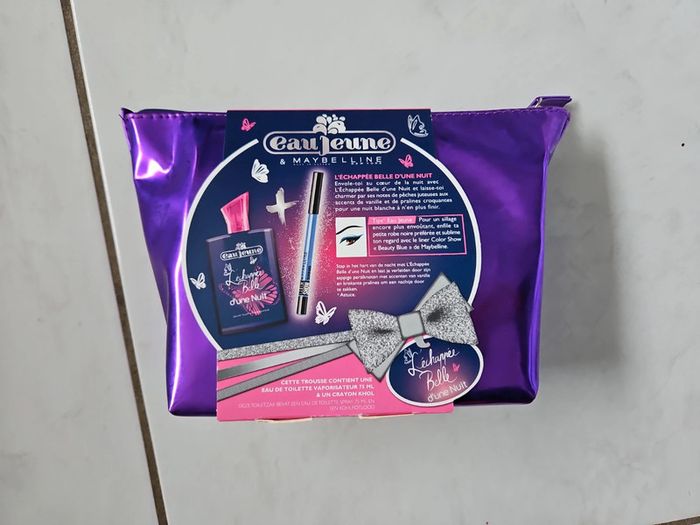 Eau jeune trousse échappée belle d'une nuit et 1 crayon khôl neuf - photo numéro 3