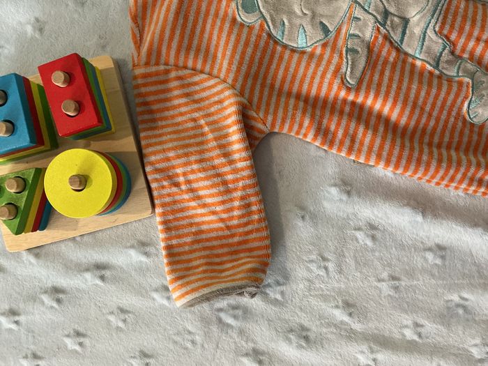 pyjama grenouillère en velours rayé orange et gris 6 mois kitchoun - photo numéro 7