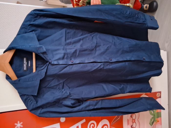 Chemise manche longue bleu marrine