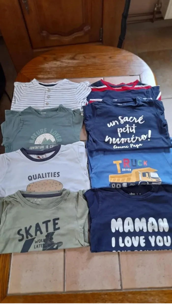 Lot 8 tee-shirts ML Taille 3 ans