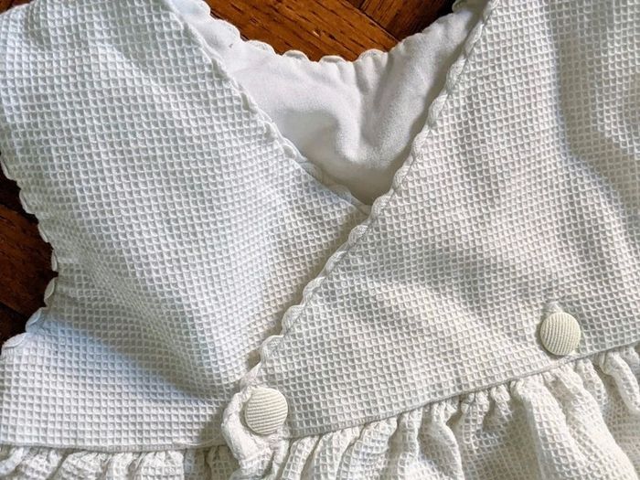 Adorable robe blanche coton piqué nid d'abeille brodé Natalys 3 mois - photo numéro 6