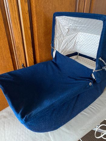 Couffin de landau en velours côtelé bleu marine