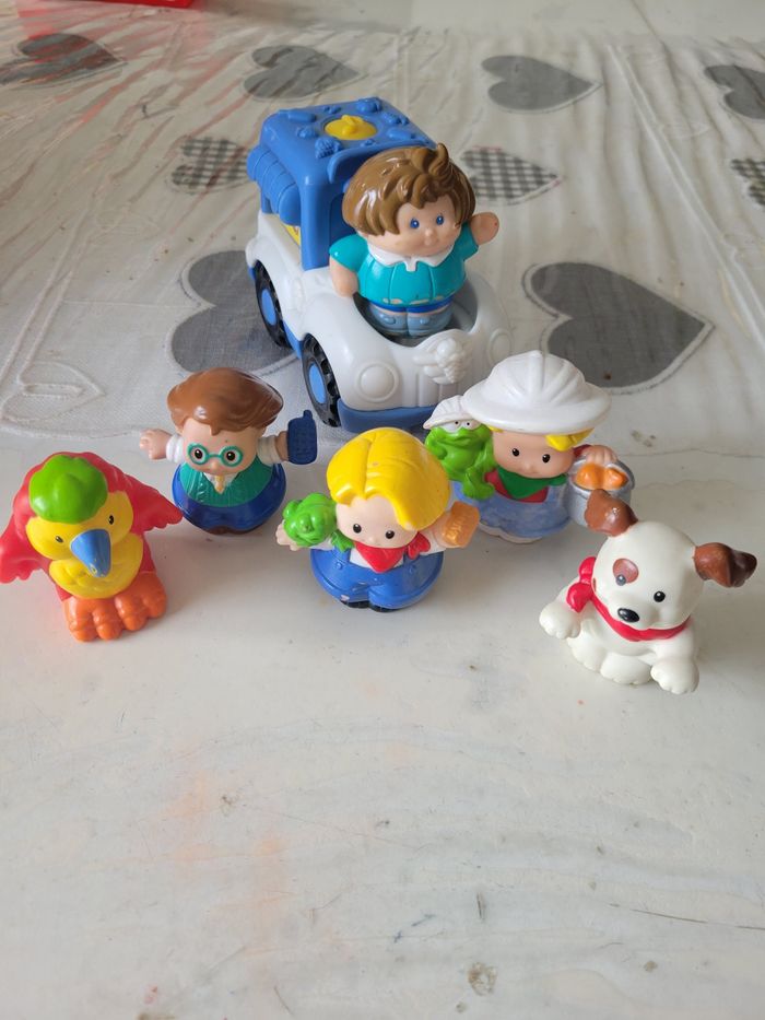 Fisher price camion de glaces et personnages