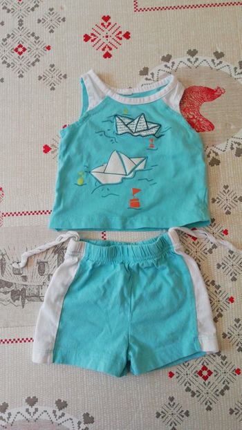 Ensemble tee shirt + short 6 mois