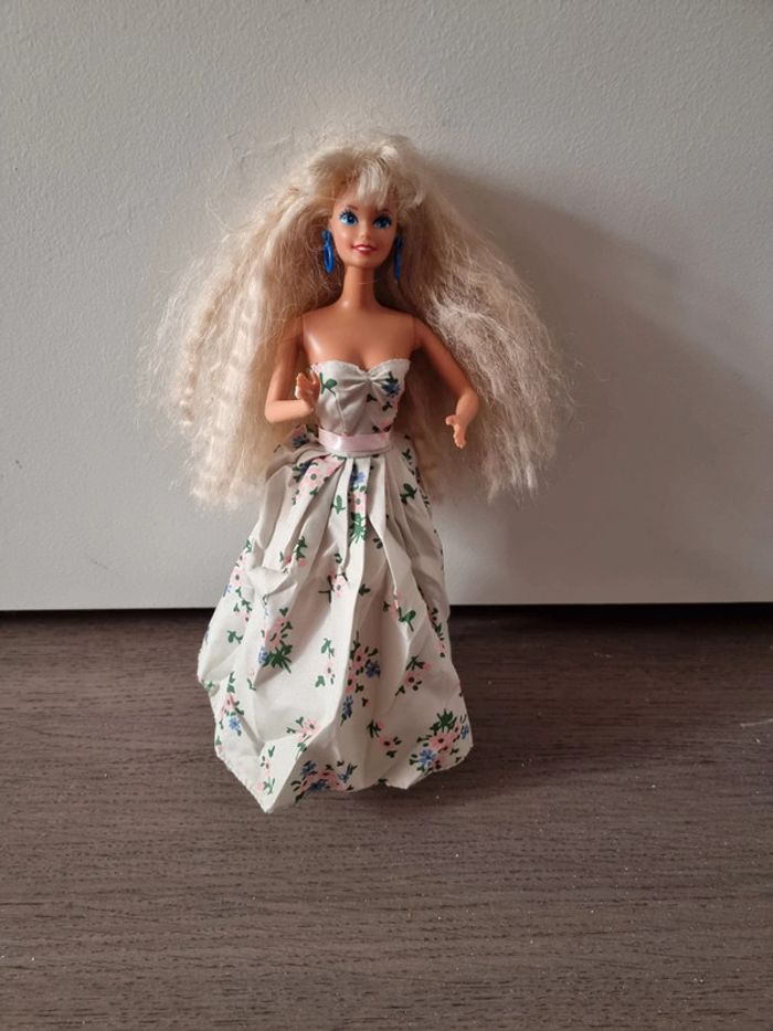 Barbie cheveux frisee - photo numéro 2