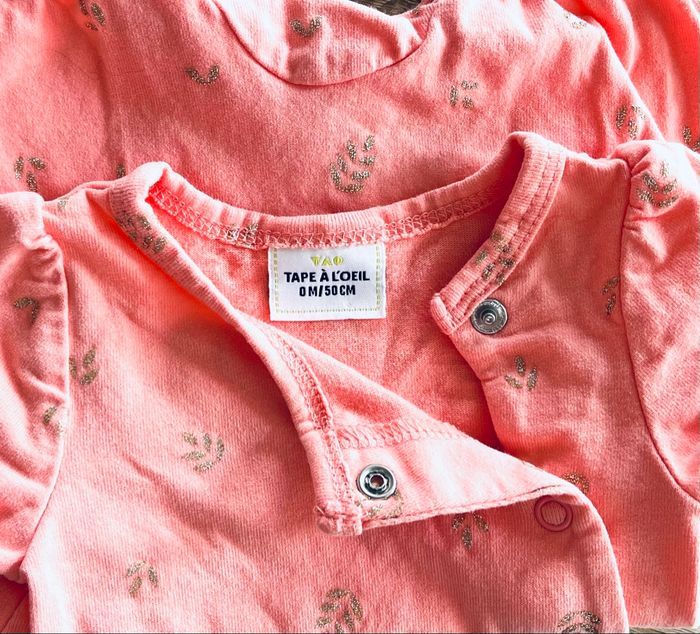 Barboteuse corail « Tape à l’œil » taille naissance - photo numéro 3
