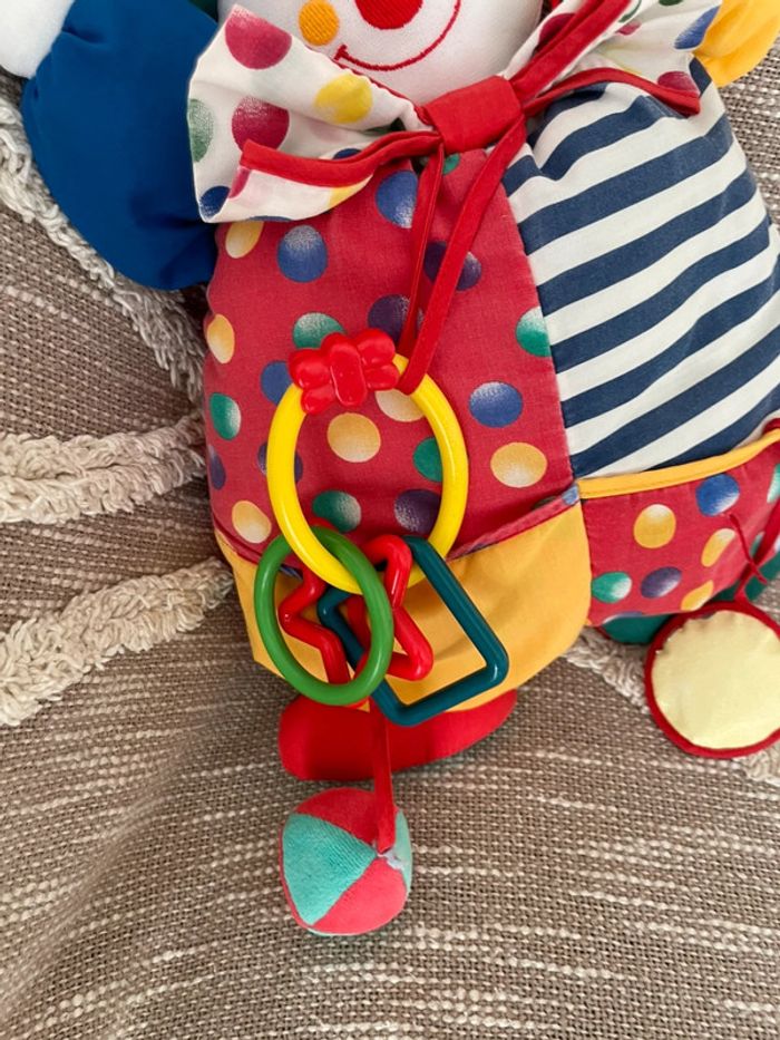 Peluche doudou 43cm corolle poupée clown arlequin rouge jaune très bon état - photo numéro 6