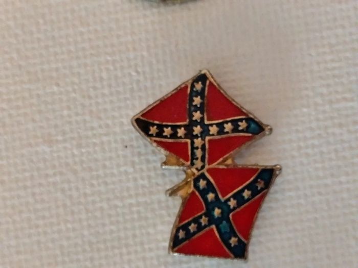 Lot de 14 pins usa - photo numéro 12