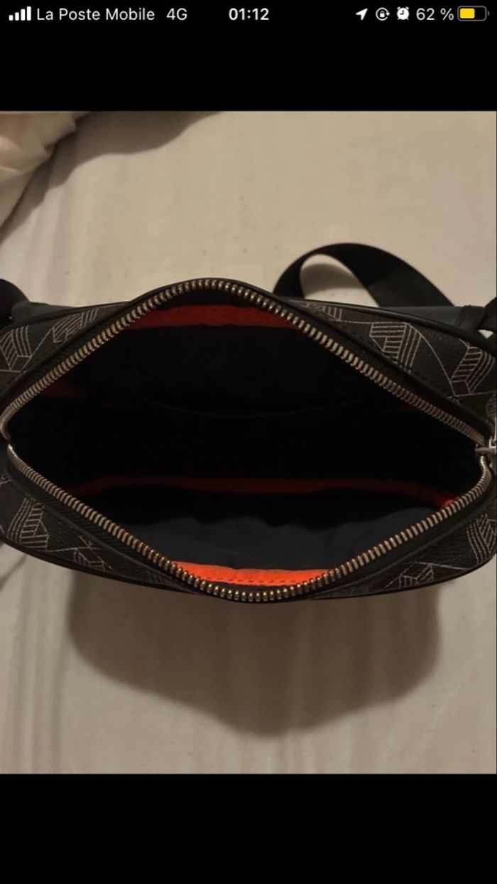 Sacoche Lacoste - photo numéro 2