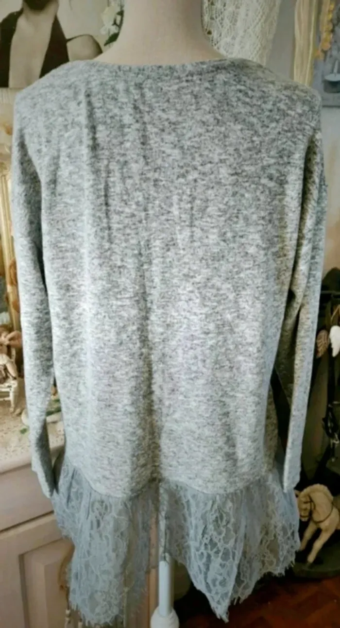 Pull fin dentelle col V Zara Taille M Neuf - photo numéro 4