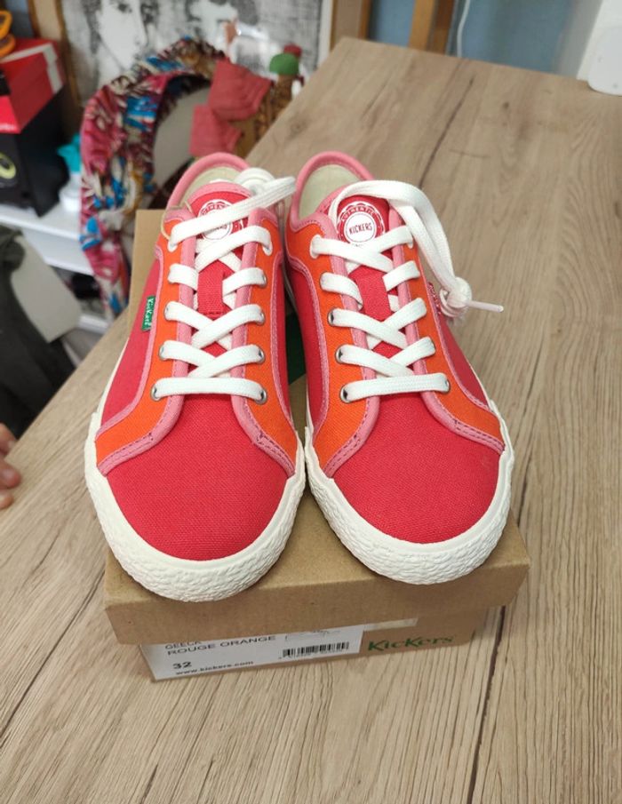 Chaussures basket kickers neuves 32 - photo numéro 2