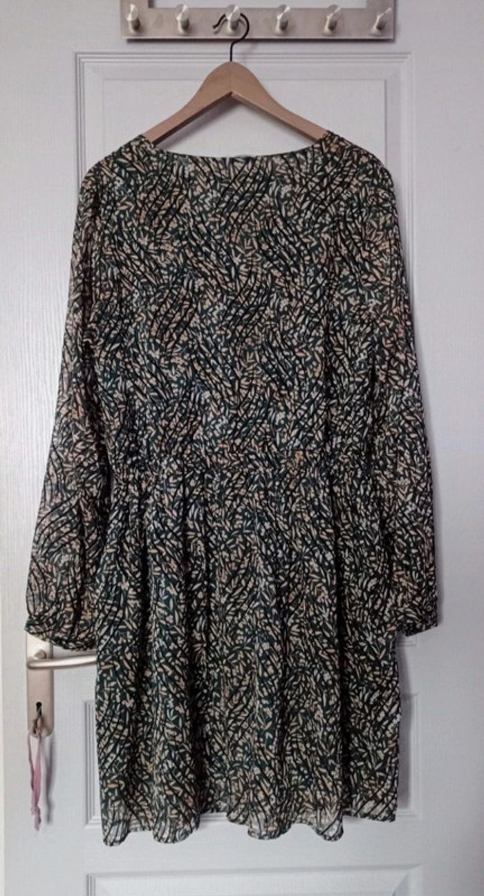 Robe vert sapin motifs feuilles et fleurs 42 - photo numéro 6