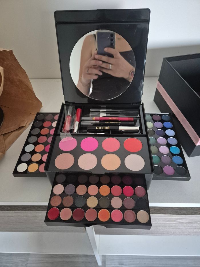 Maquillage - photo numéro 3