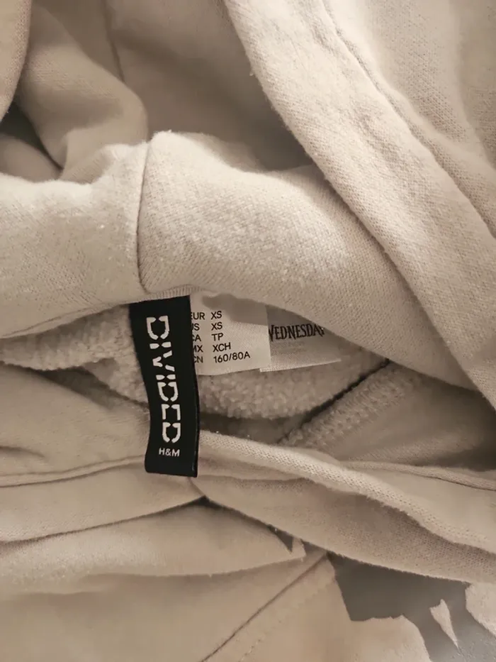 Hoodie H&M Mercredi - photo numéro 3