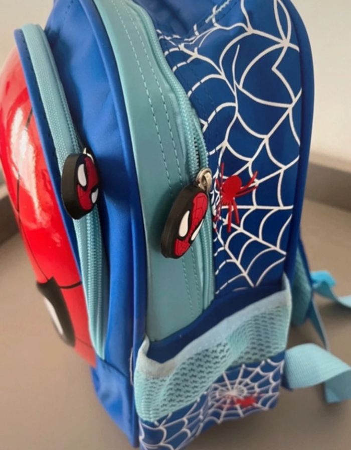 Cartable / sac à dos Spiderman - photo numéro 2