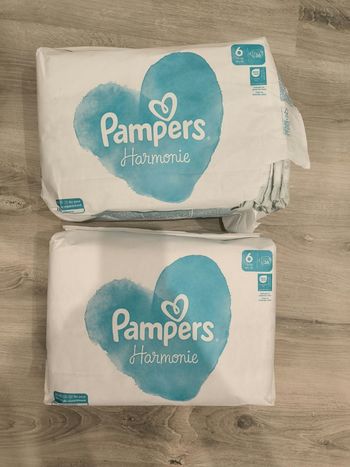 Lot de 66 couches Pampers harmonie taille 6