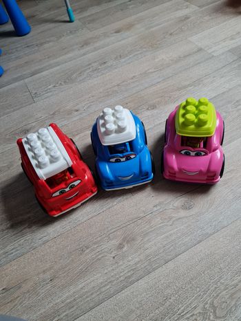 3 véhicules mega bloks