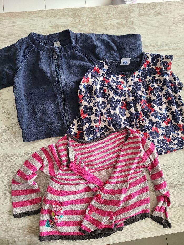 Lot vêtements 12 mois - photo numéro 3