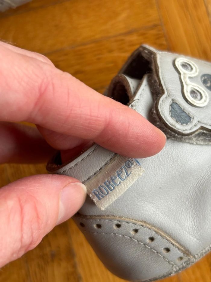 Chaussures Robeez 6-9 mois parfait etat - photo numéro 7
