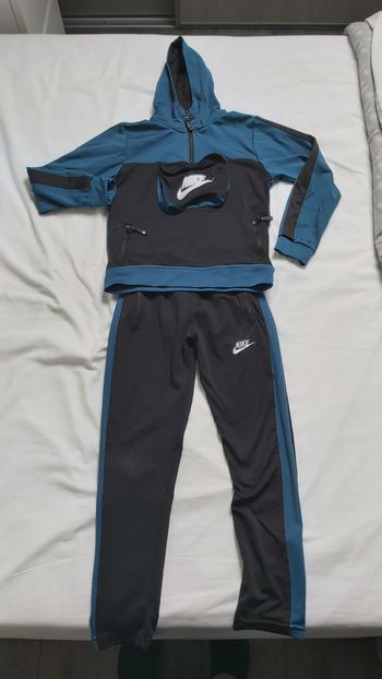 Ensemble NIKE