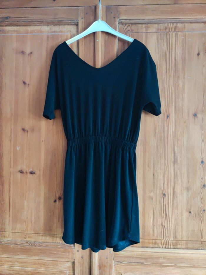 Robe noire élégante - photo numéro 4