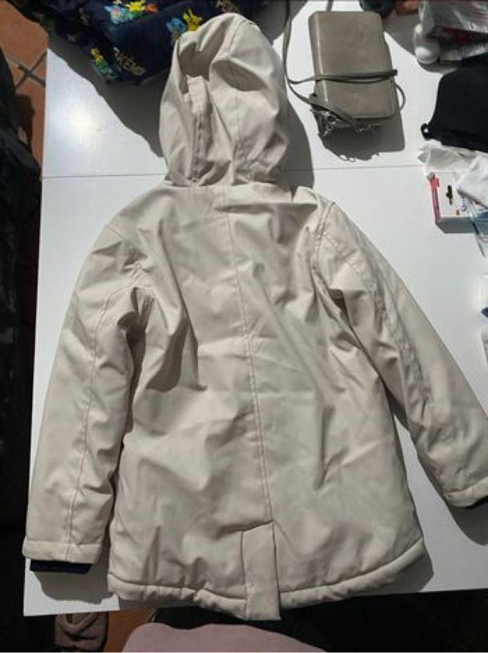 Manteau coupe vent et  blanc intérieur bleu marine ta 7/8 ans - photo numéro 2