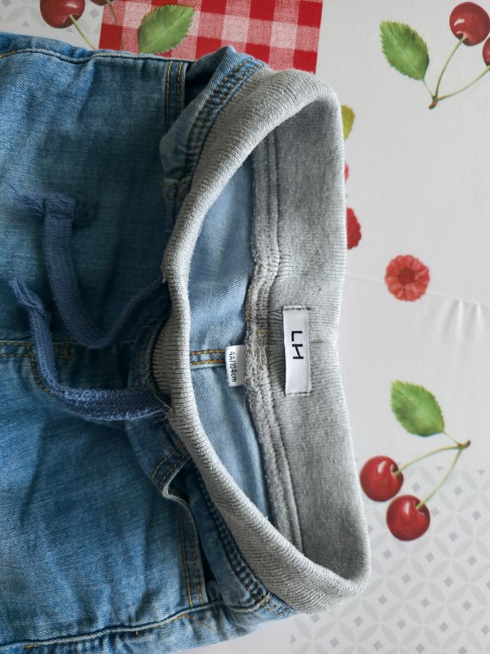 SHORT EN JEANS GARÇON TAILLE 4ANS MARQUE LA HALLE - photo numéro 4