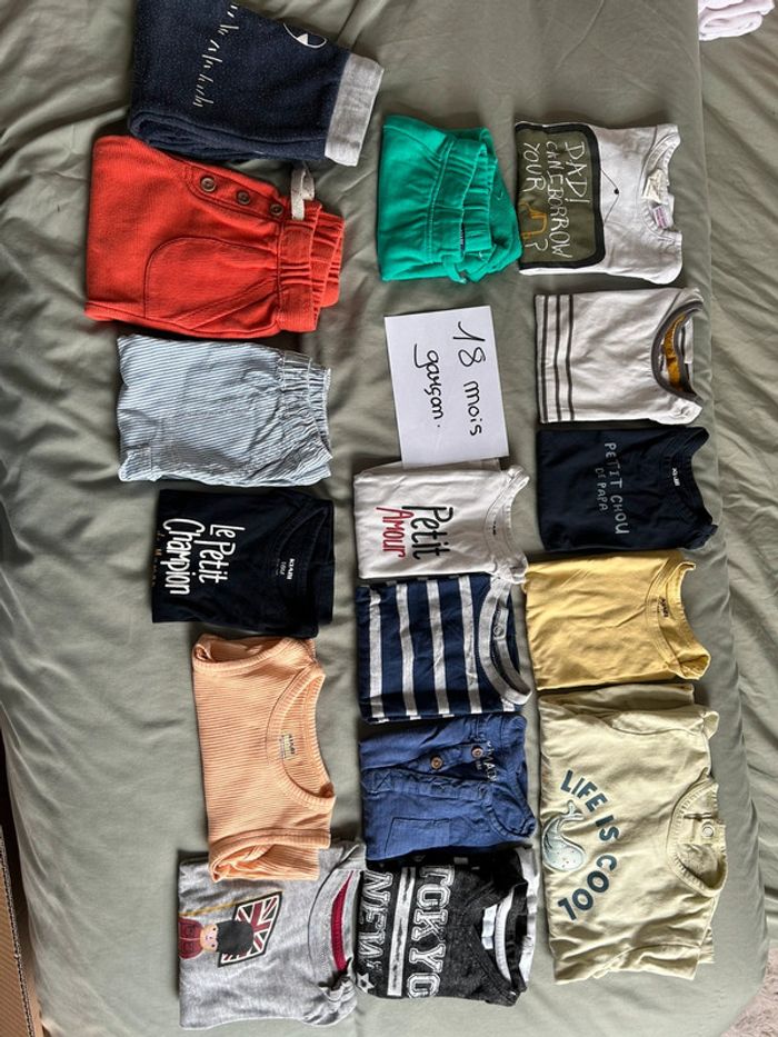 Lot de 27 vêtements enfants garçon - taille 18 mois - toutes marques - photo numéro 2