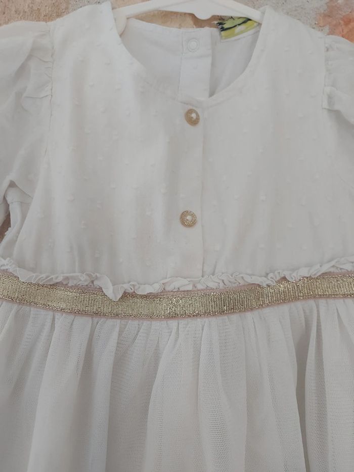 Robe blanche et or - photo numéro 2