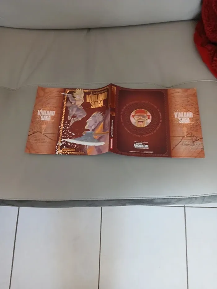 Jaquette Collector Vinland Saga bronze - festival de la bd