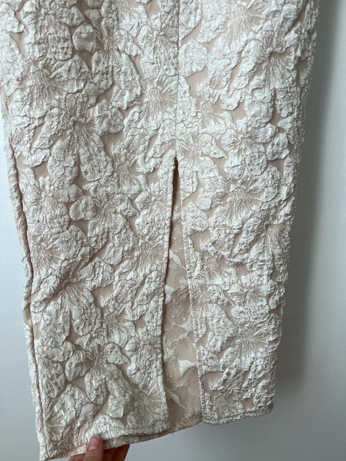 Robe Col Bardot Manches Bouffantes Fendu Dos-Nu En Jacquard - photo numéro 6