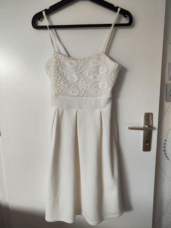 Robe à fines bretelles