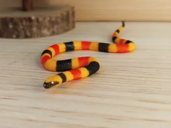 Figurine serpent corail Animal d'Amérique du Sud