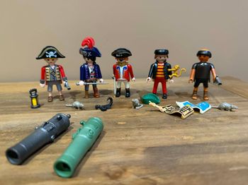 Lot playmobil personnages Pirates 
