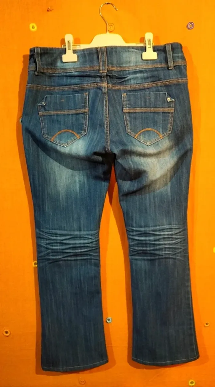 Jean's neuf taille 44 - photo numéro 2