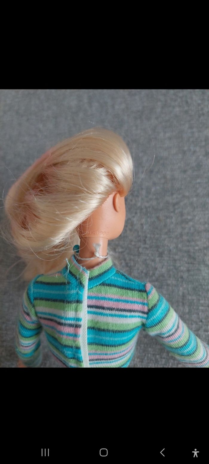 Barbie 1998 et ses tenues - photo numéro 3