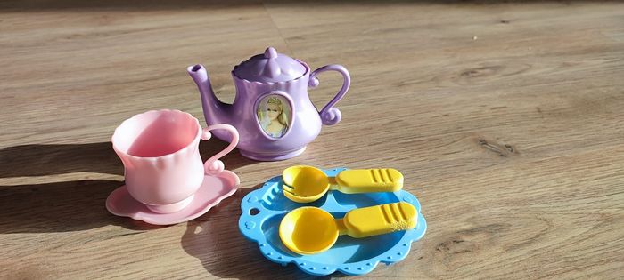 Dinette, accessoires de poupée..