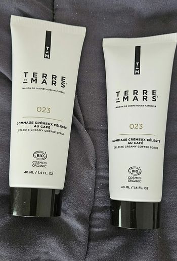 2 gommages crémeux au café corps et visages