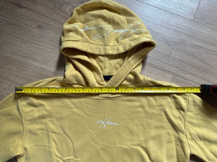 Sweat à capuche Hollister jaune avec logo brodé - photo numéro 6