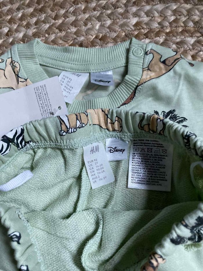 Ensemble roi lion 18/24 disney h&m - photo numéro 2
