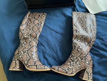 Bottes hautes à imprimer serpent