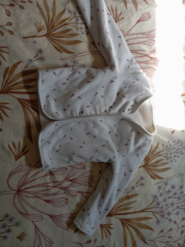 Petite veste de pyjama polaire . 36 mois