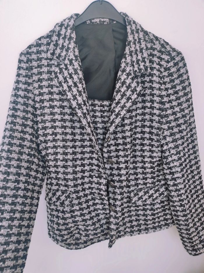 Taille jupe et veste T.42/44 - photo numéro 8