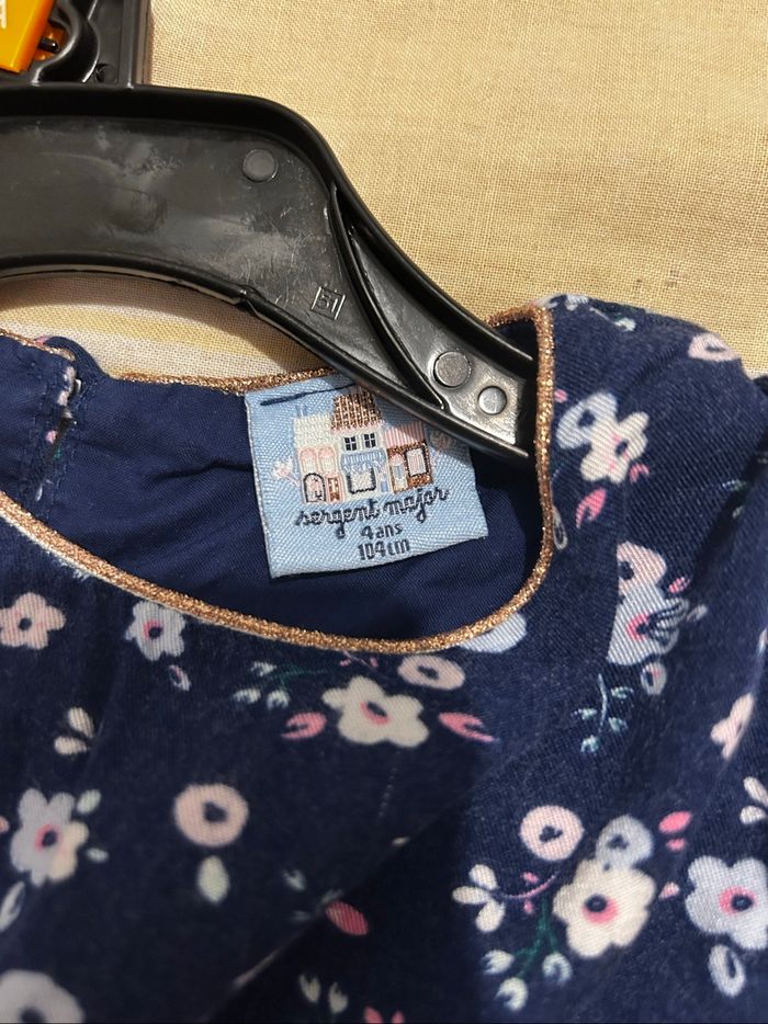 Robe fille doublé de taille 4 ans - photo numéro 2