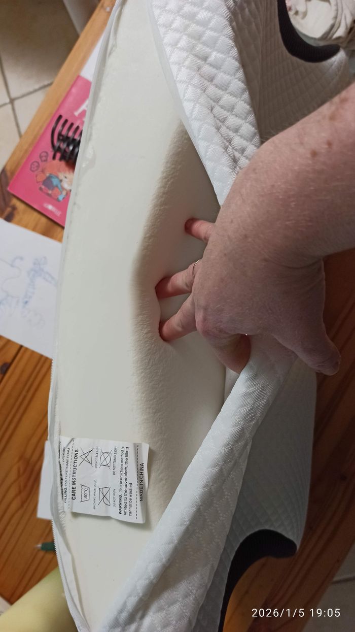 Oreiller cervical ergonomique mémoire de forme - photo numéro 9