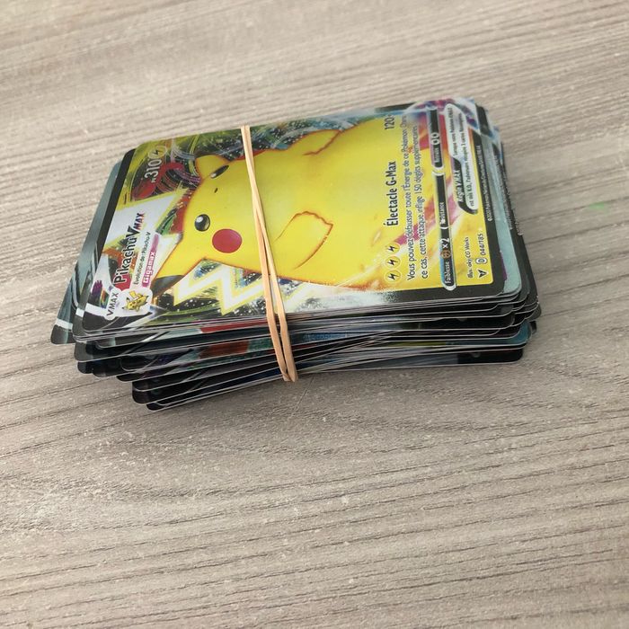 Lot de cartes Pokémon 60 cartes