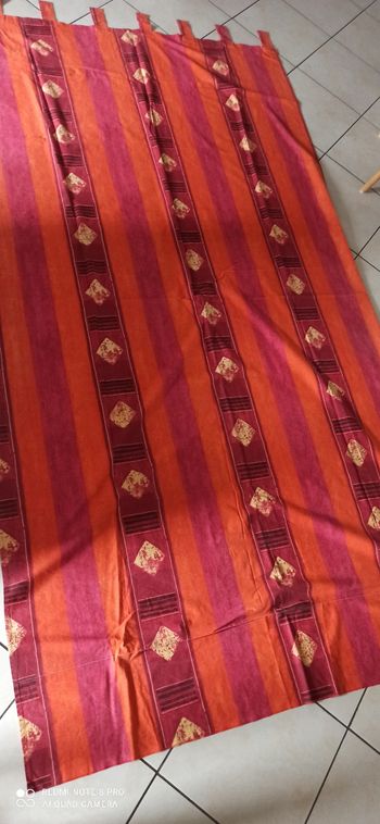 2 rideaux orange et rouge