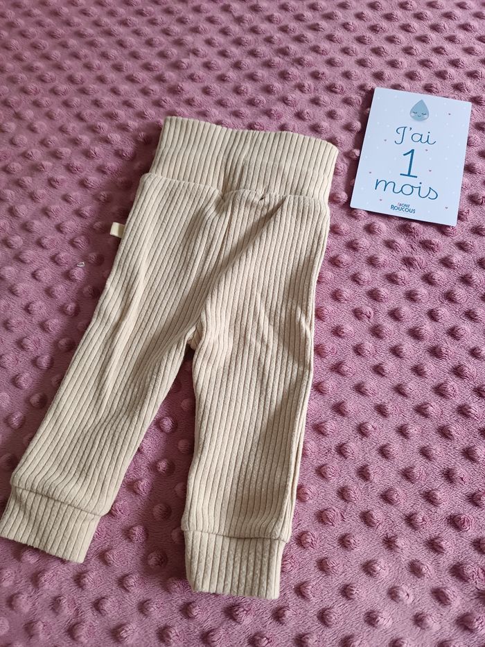 Pantalon beige - photo numéro 3