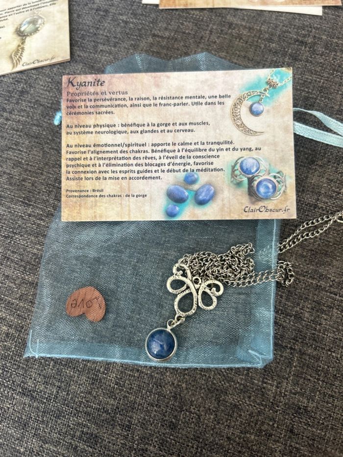 Collier pierre kyanite clair obscur - photo numéro 3